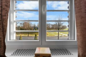 Blick durchs Fenster