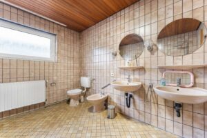 Badezimmer EG