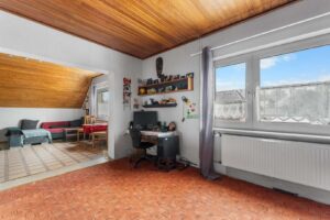 Wohn-/Schlafzimmer OG