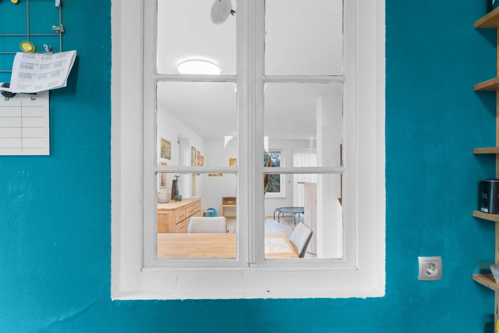 Fenster zum Wohn-Essbereich