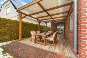 überdachte Terrasse