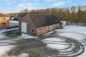 Halle 1 / Bürogebäude