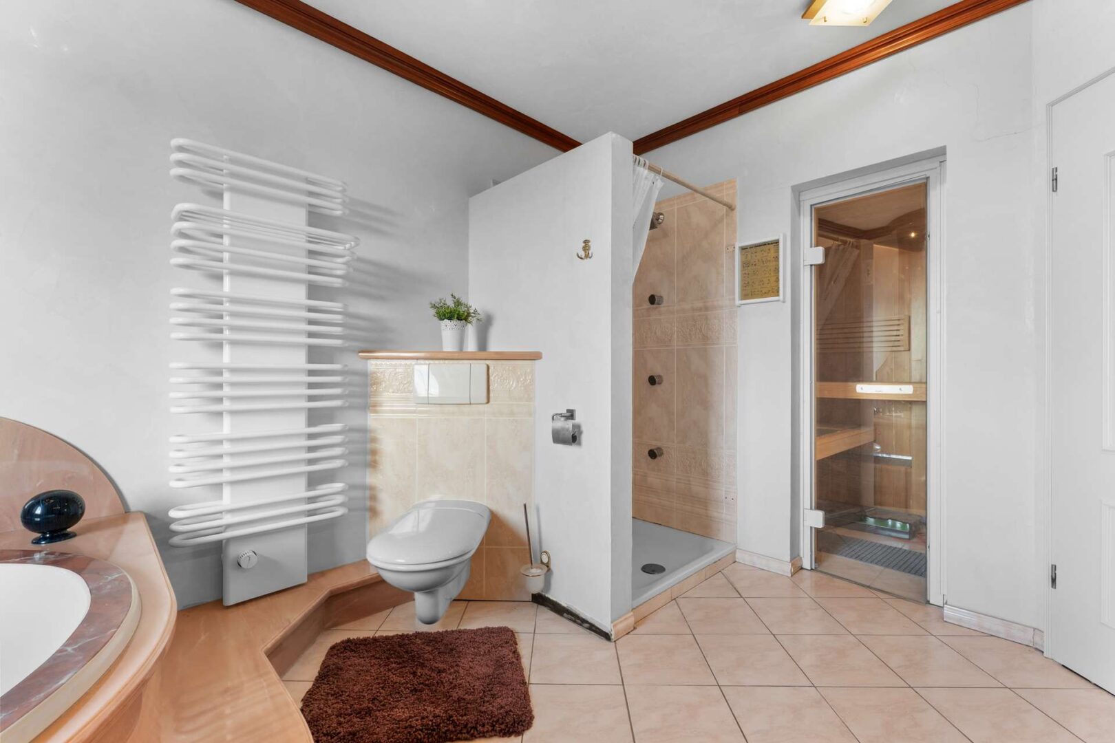 Badezimmer mit Sauna