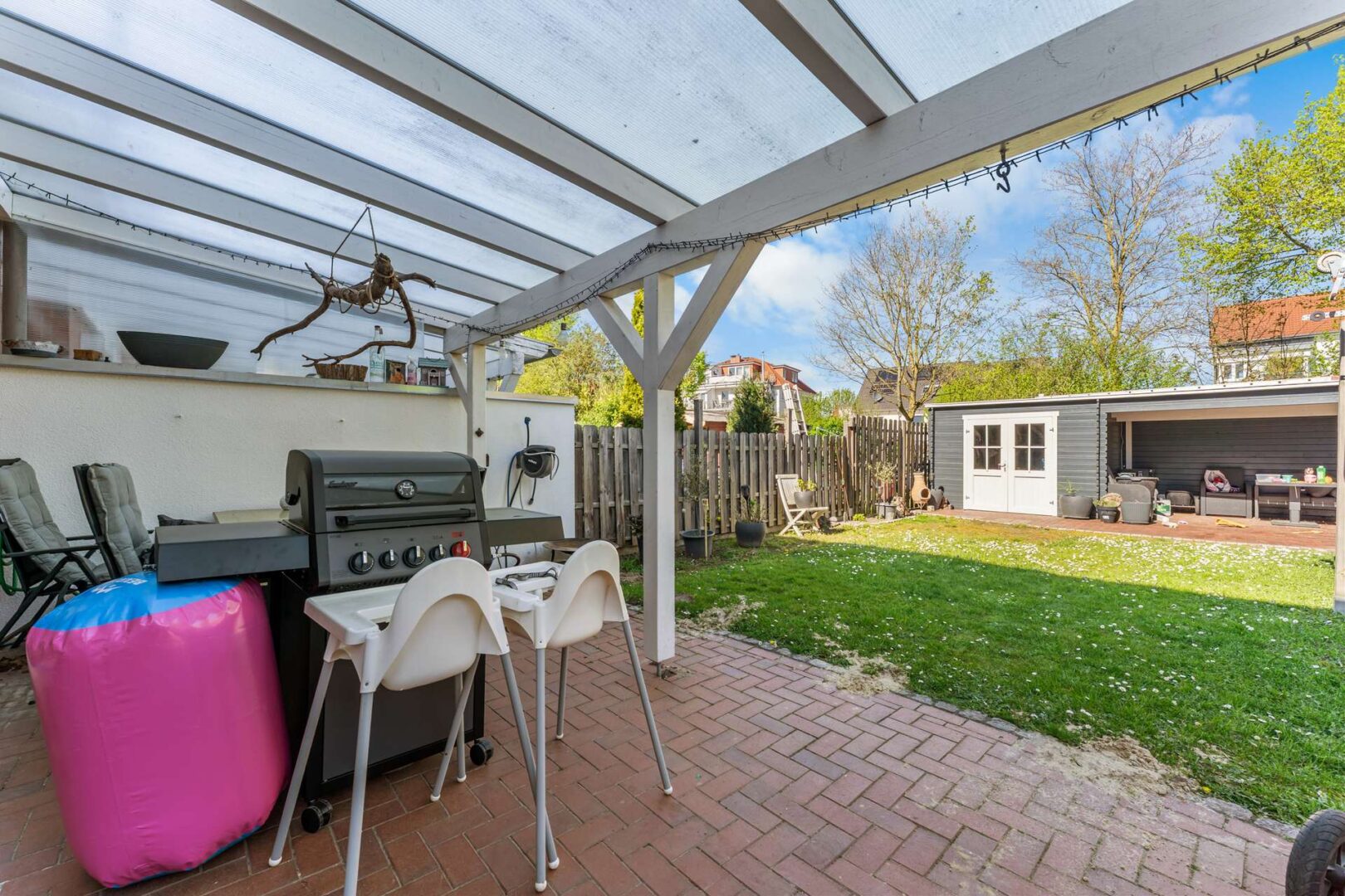 überdachte Terrasse
