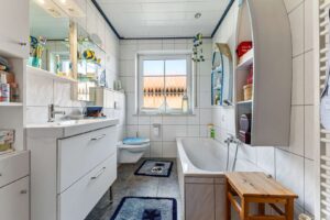 Badezimmer EG