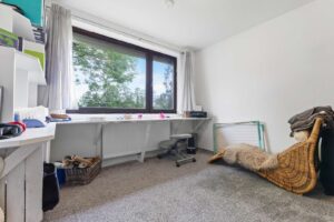 Büro EG