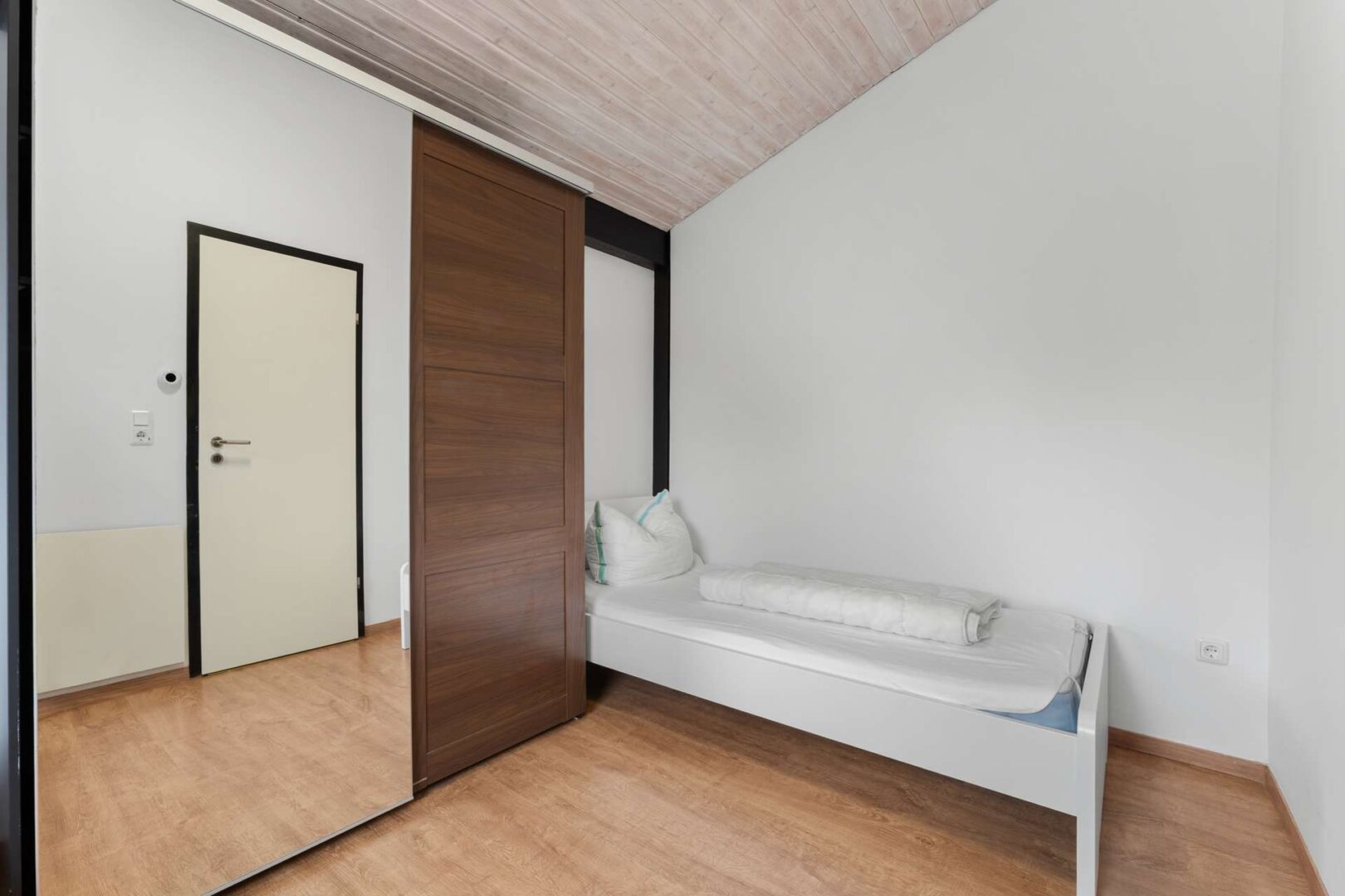 Schlafzimmer II