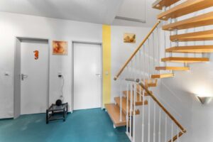 Flur mit Treppe