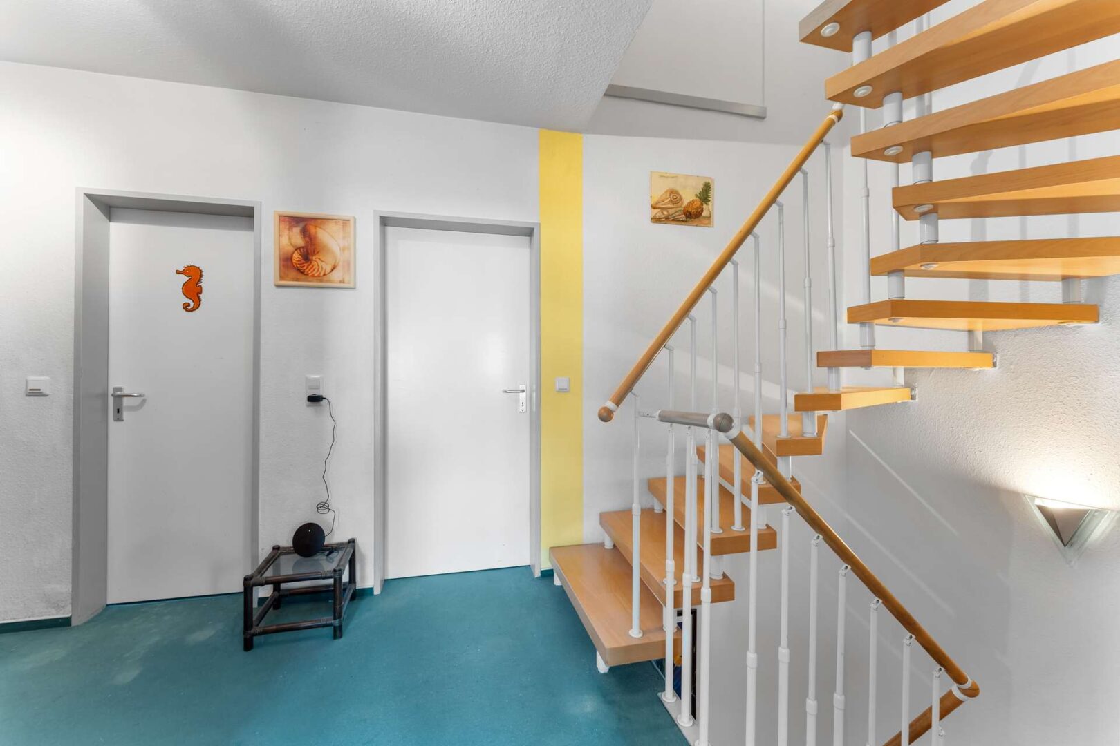 Flur mit Treppe