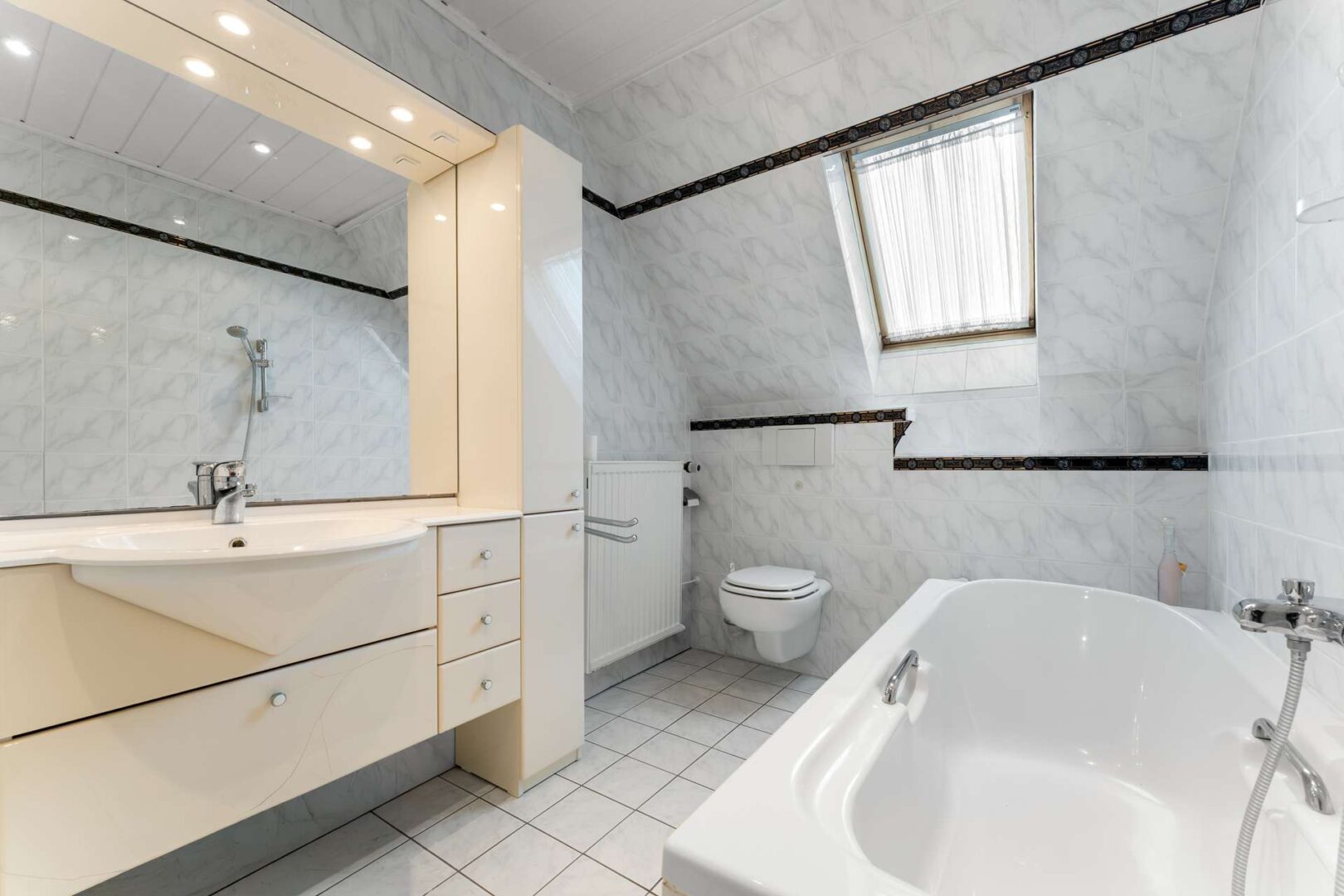 Badezimmer II