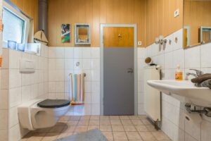 Badezimmer (WHG 2)