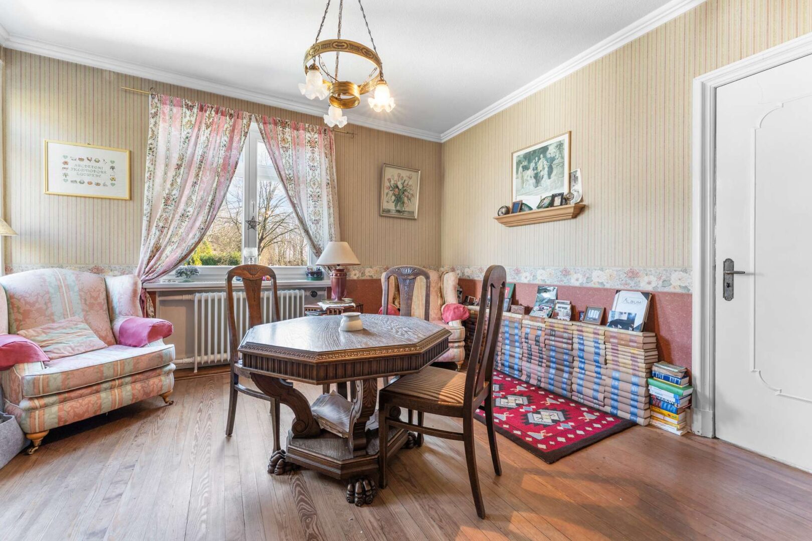Kleiner Salon