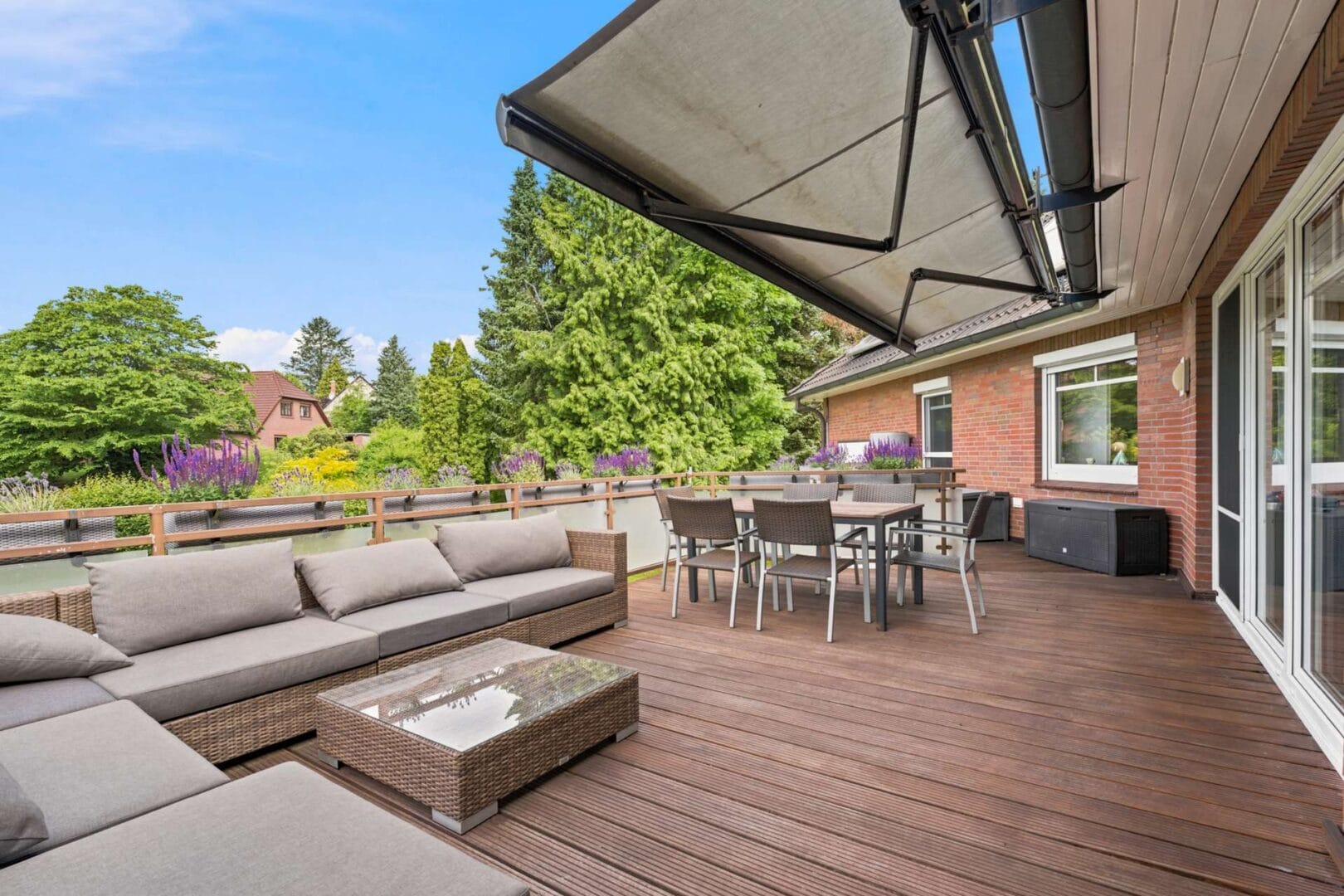 Terrasse - KI-generiert