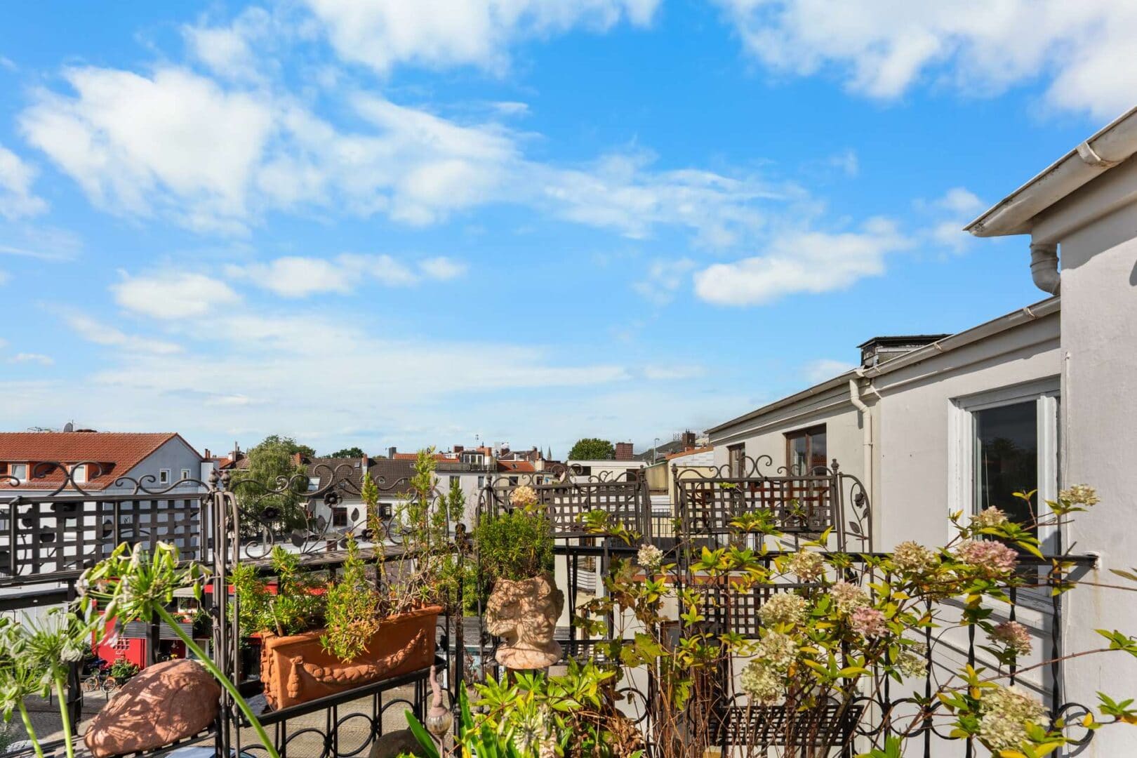Balkon mit Domblick