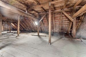 Dachboden Vorderhaus