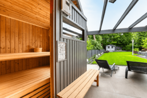 Terrasse mit Sauna - KI-generiert