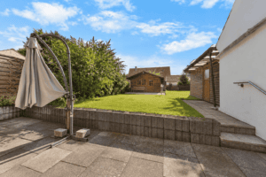 Garten mit Terrasse